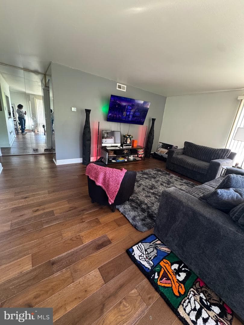 7208 Donnell Place #b photo 17