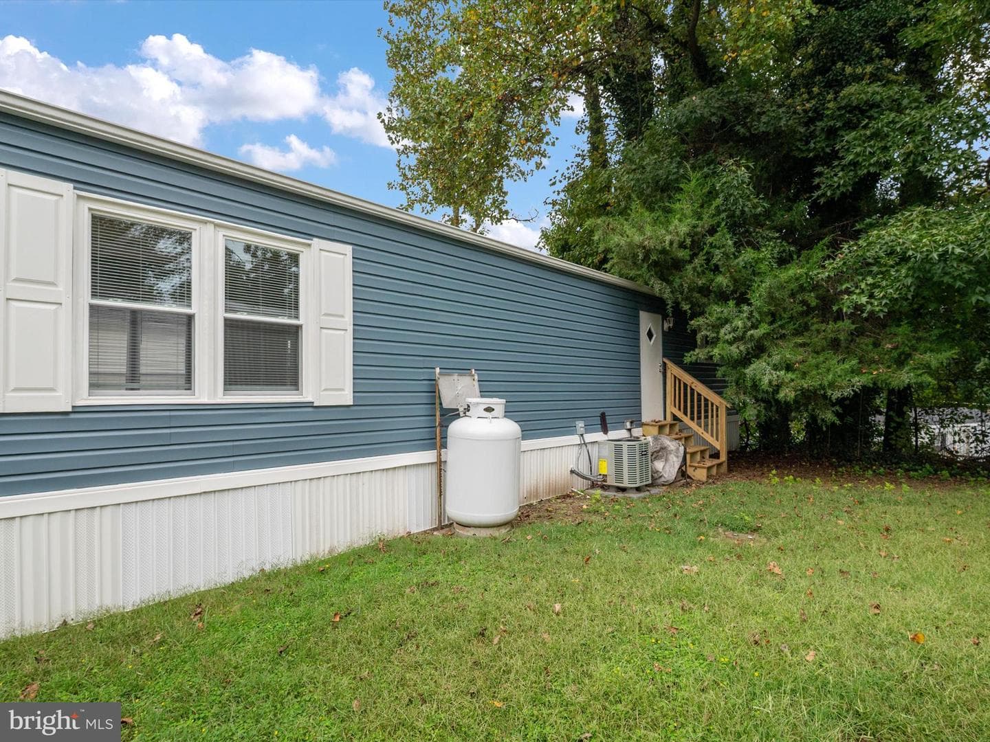 9402 Beech Park Street photo 25