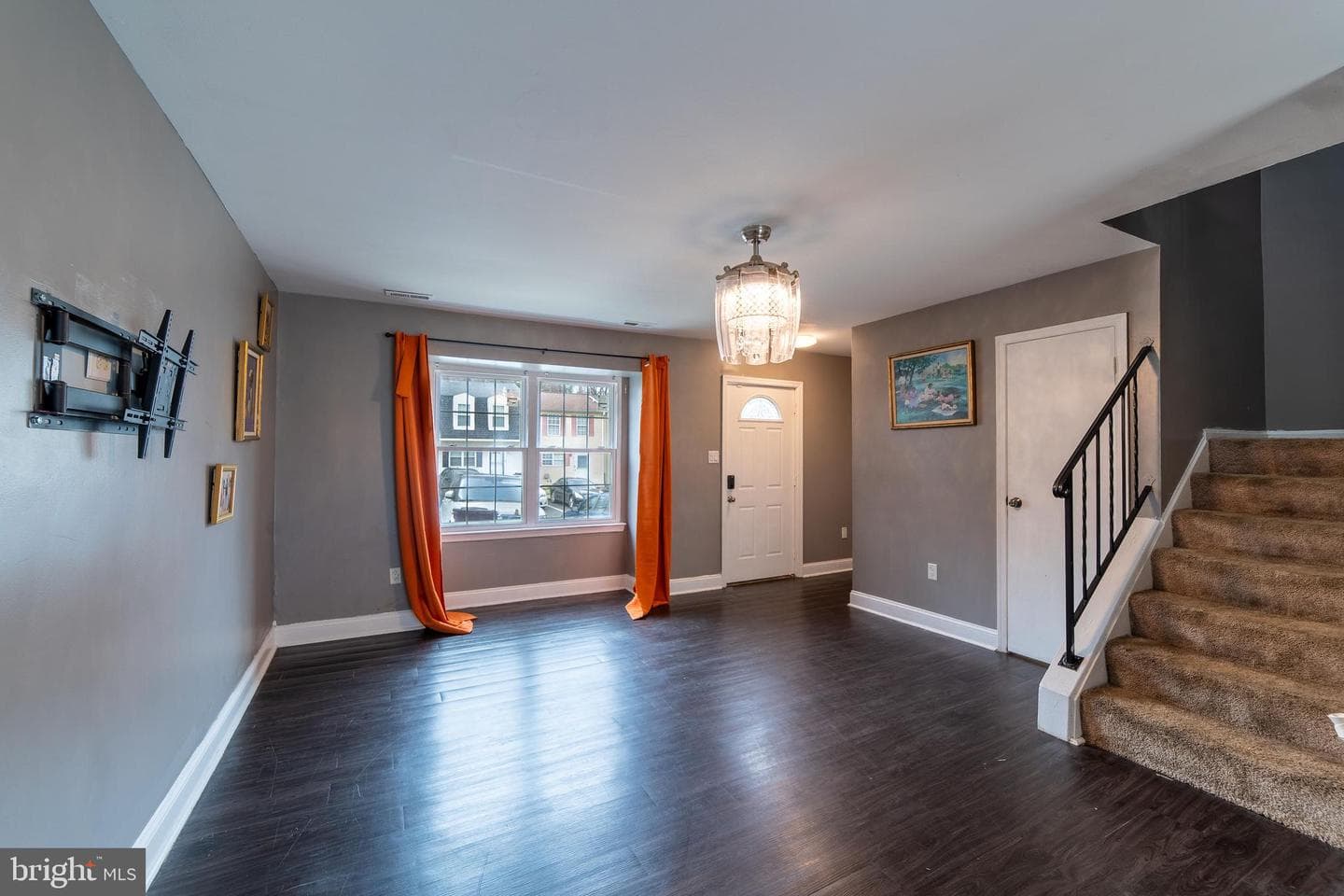5936 Applegarth Place photo 6