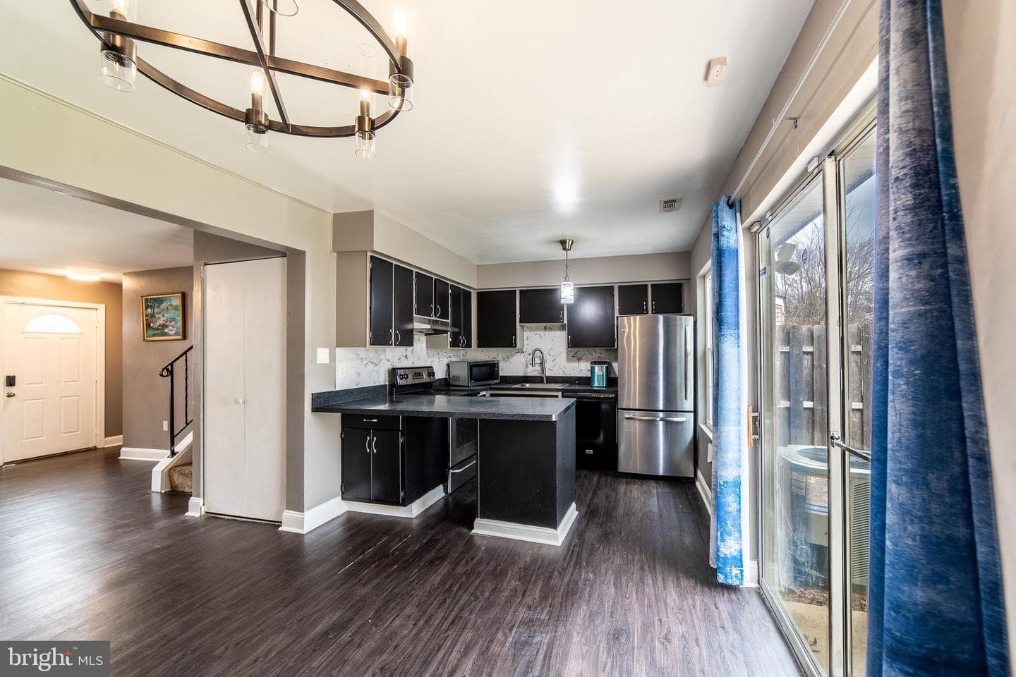 5936 Applegarth Place photo 9