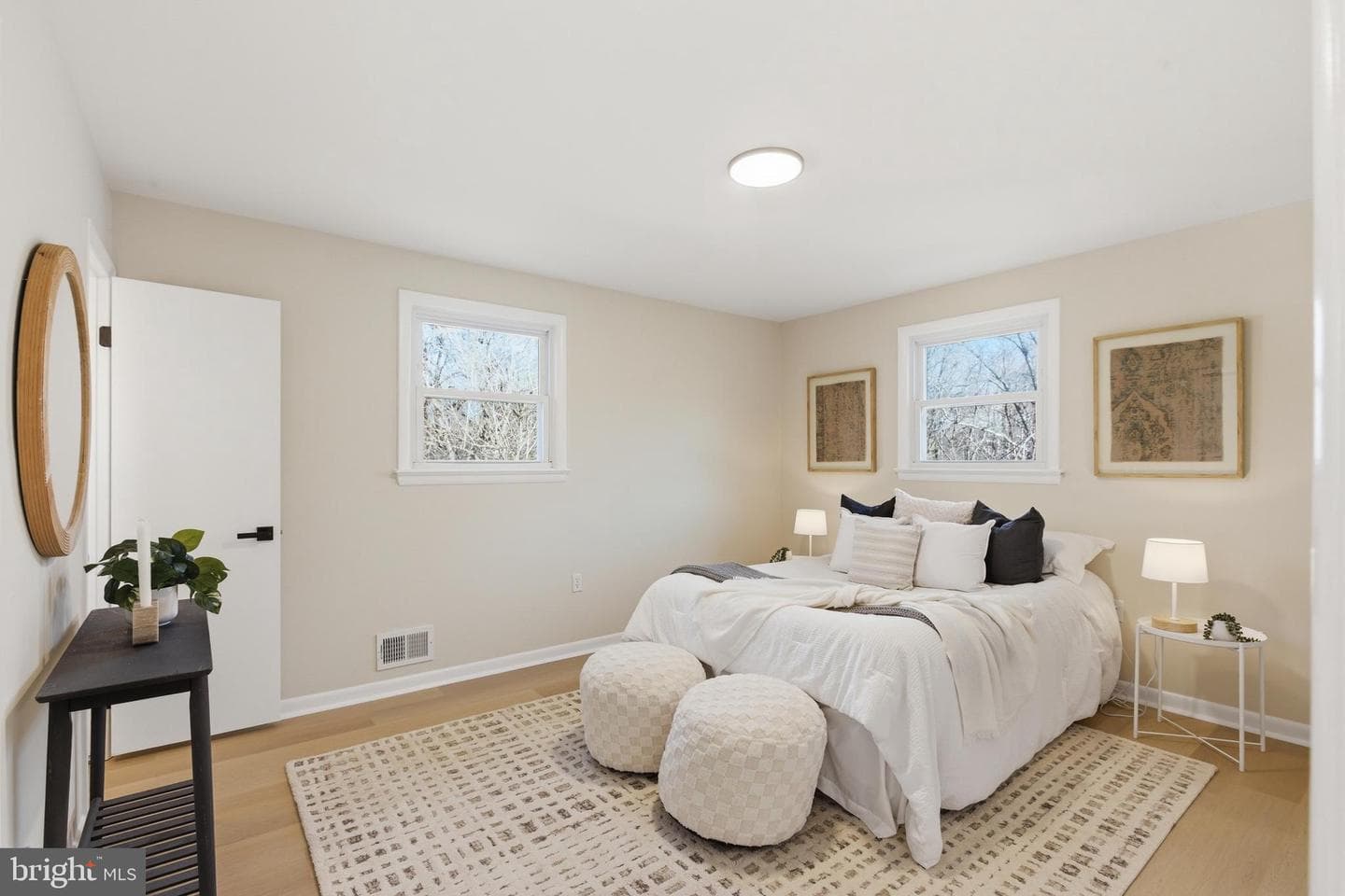 2102 Trafalgar Drive photo 16