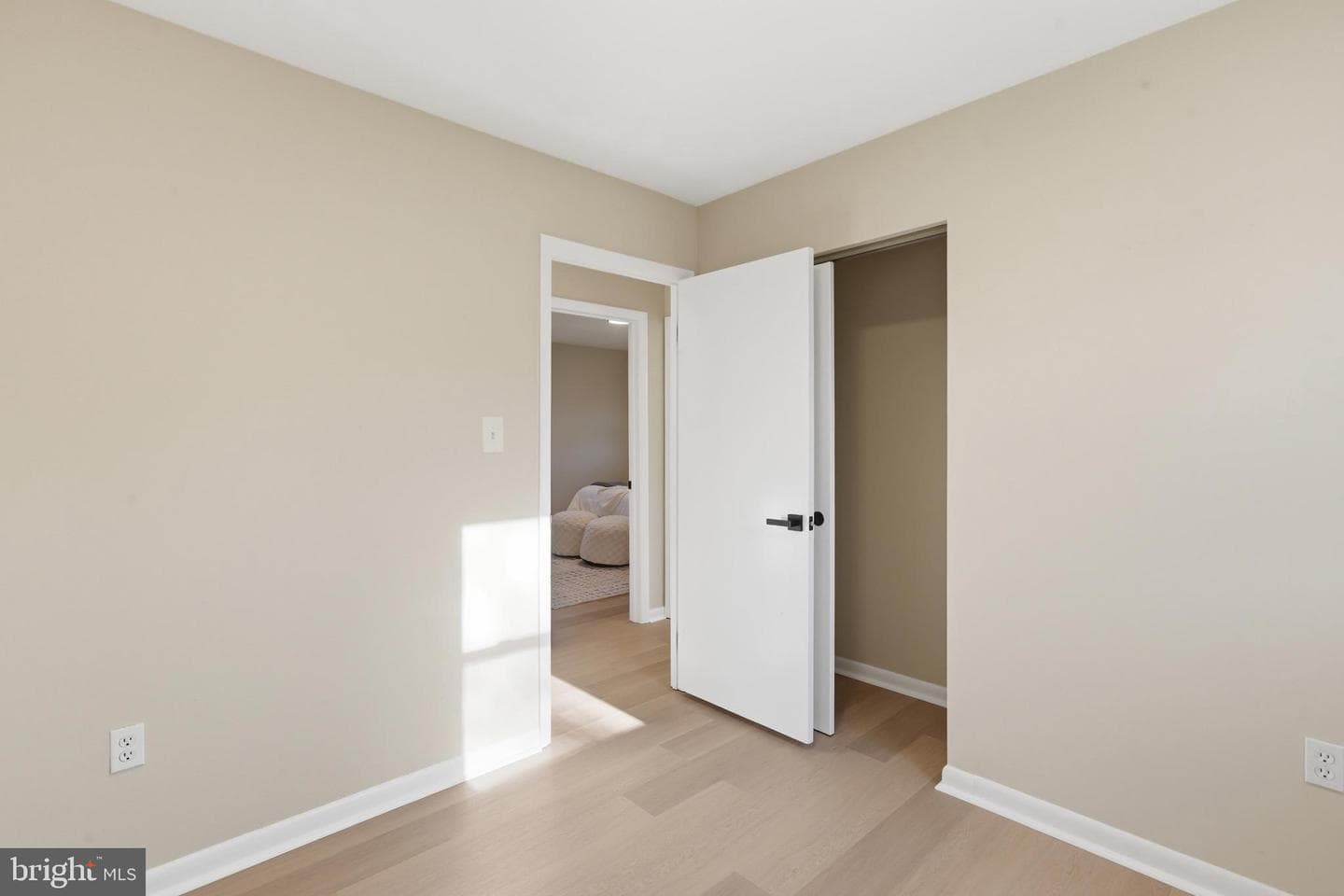 2102 Trafalgar Drive photo 23