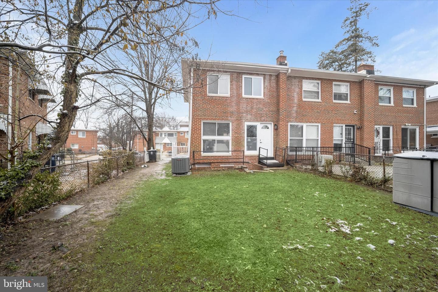 3914 Essex Court photo 25