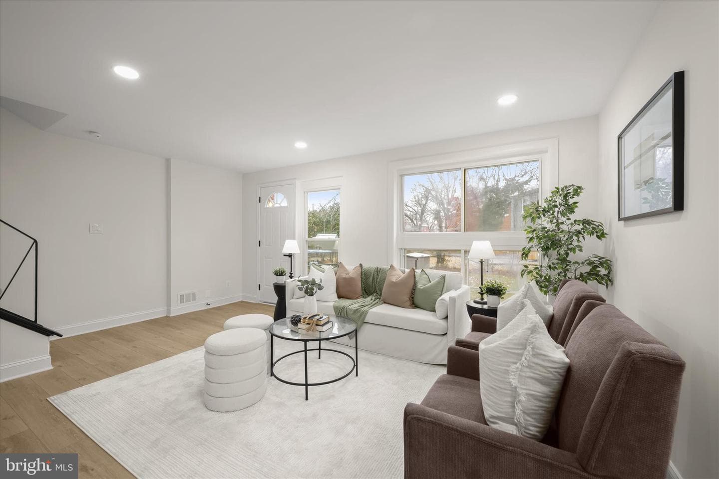 3914 Essex Court photo 5