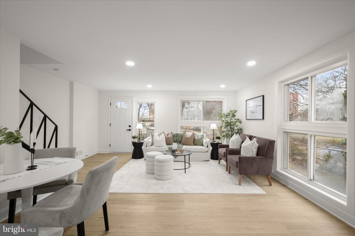 3914 Essex Court photo 6