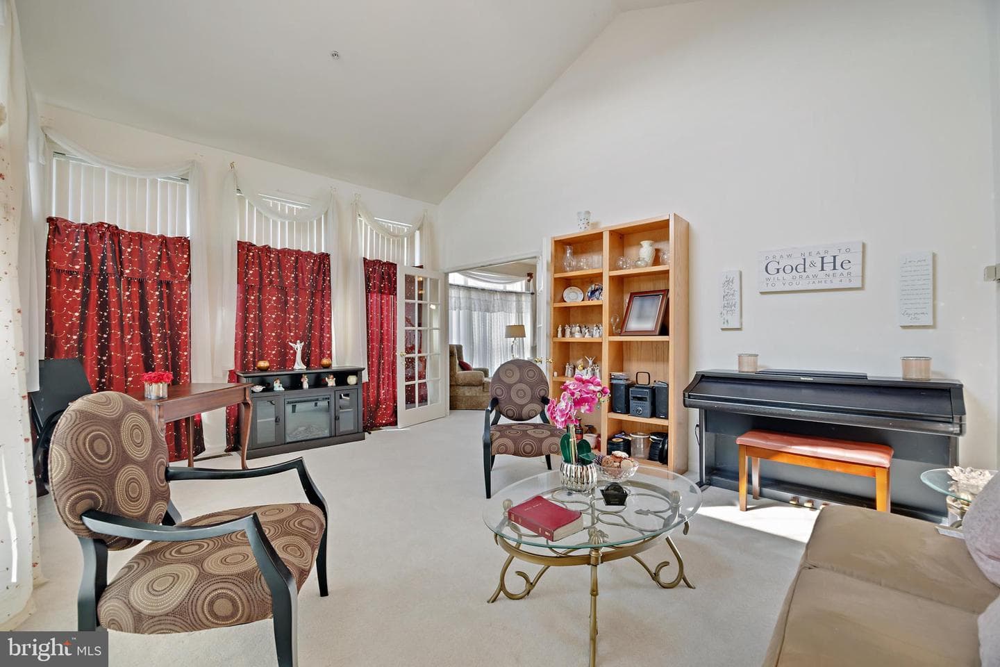 4401 Huntchase Drive photo 9