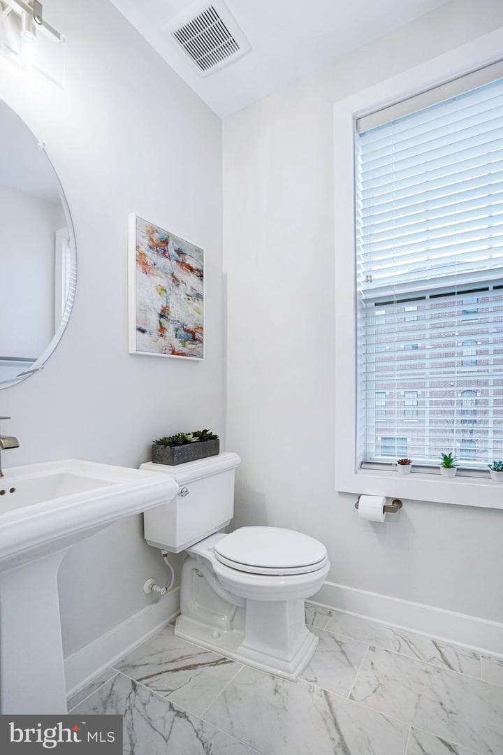 600 Halsey Way photo 23