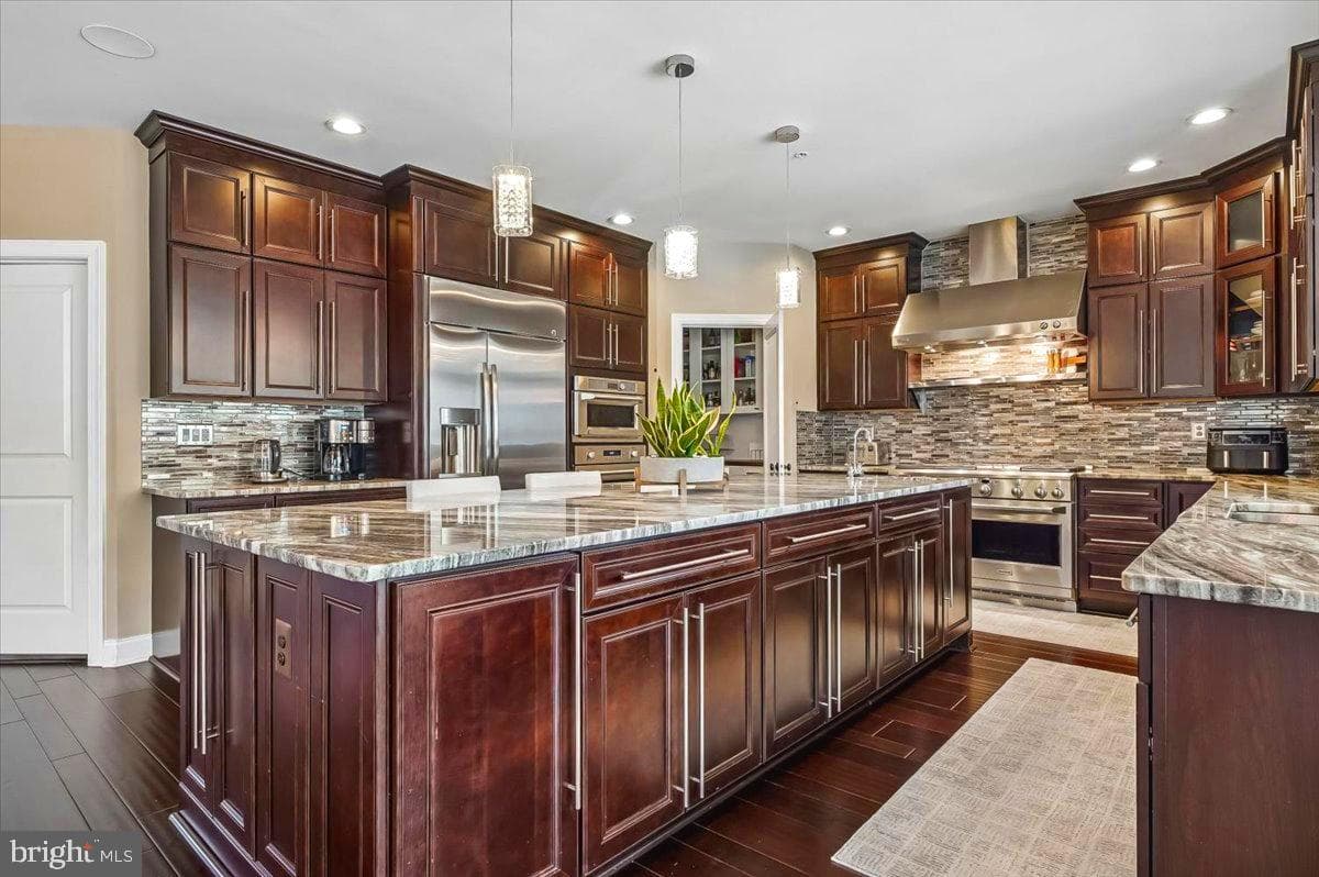 14900 Hopedale Court photo 8