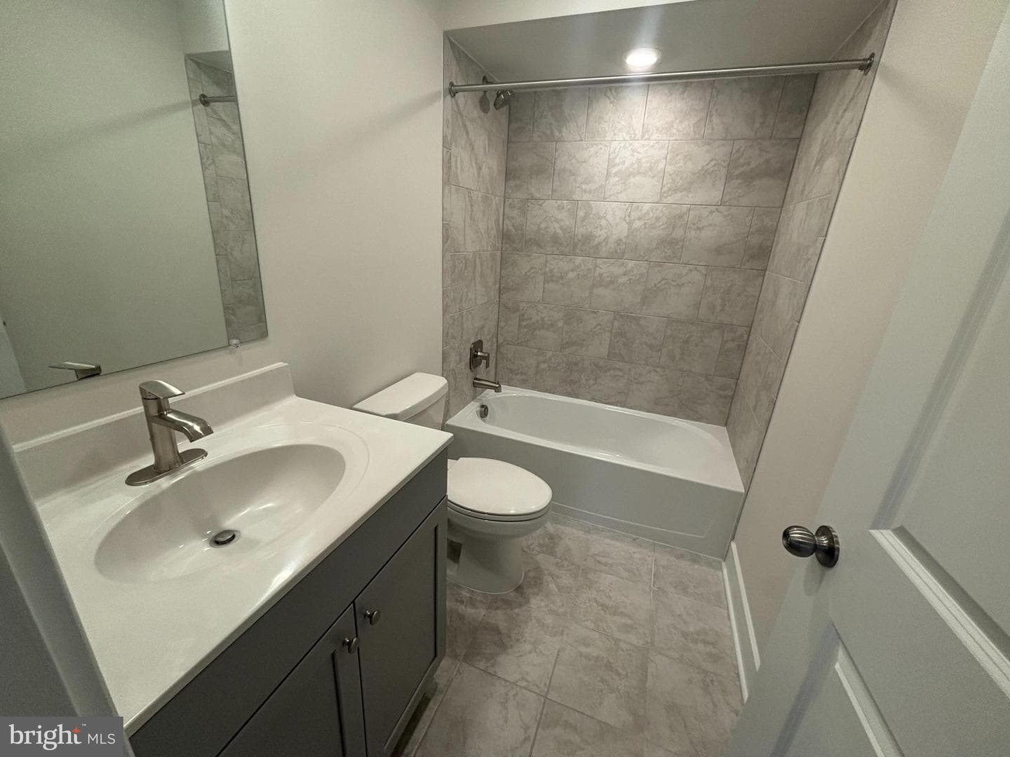 7238 Contee Road photo 3