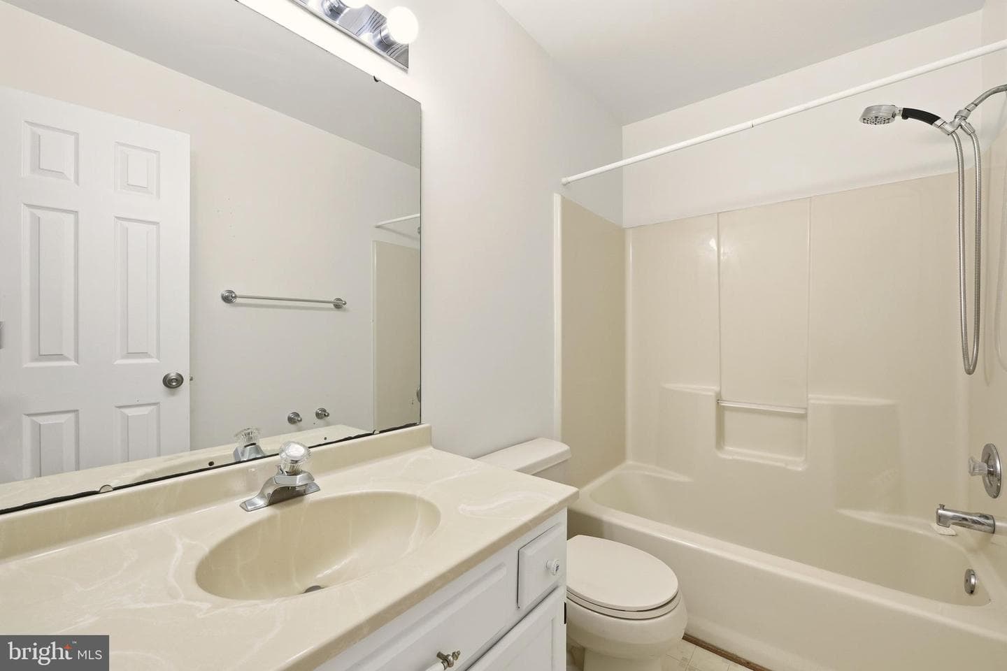 5301 Broadwater Street photo 22