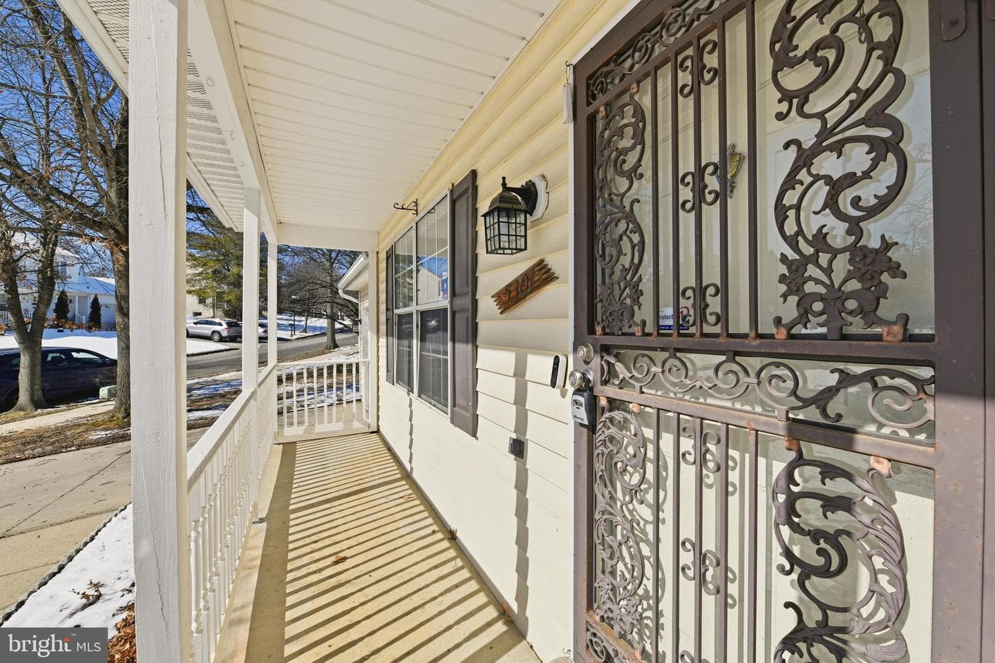5301 Broadwater Street photo 4