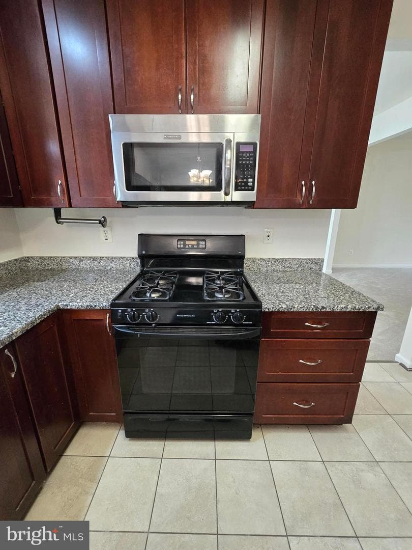 4316 Reverend Eversfield Court photo 14