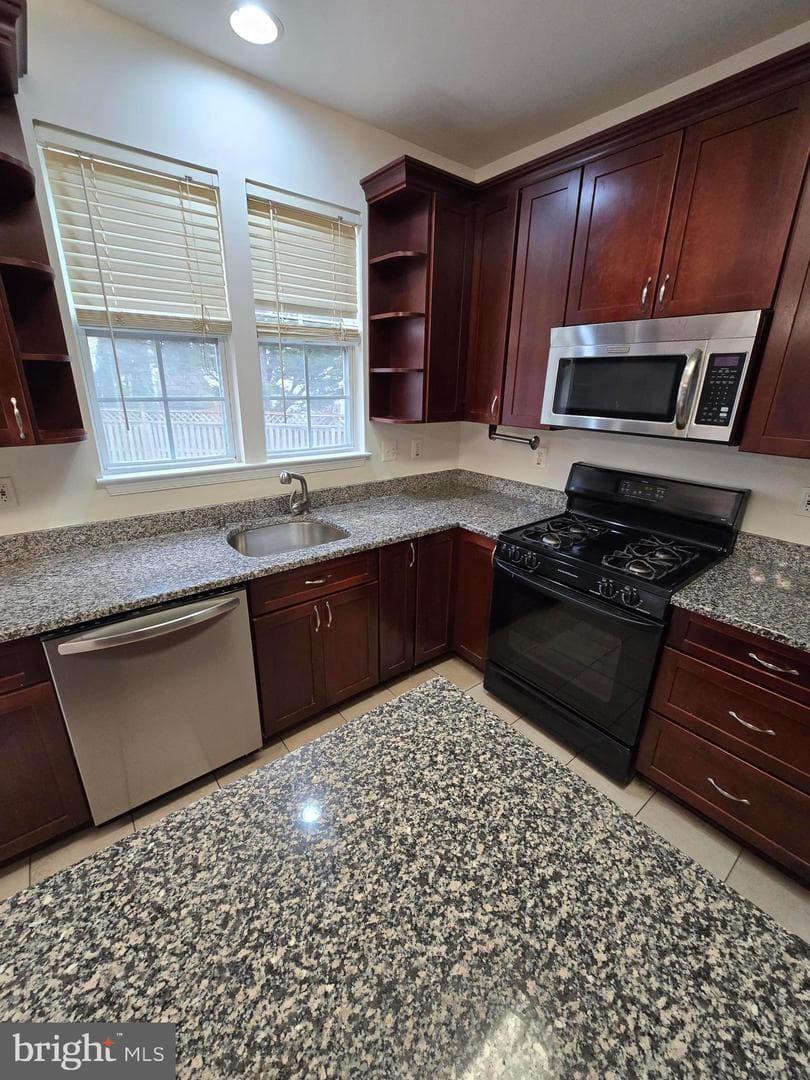 4316 Reverend Eversfield Court photo 16