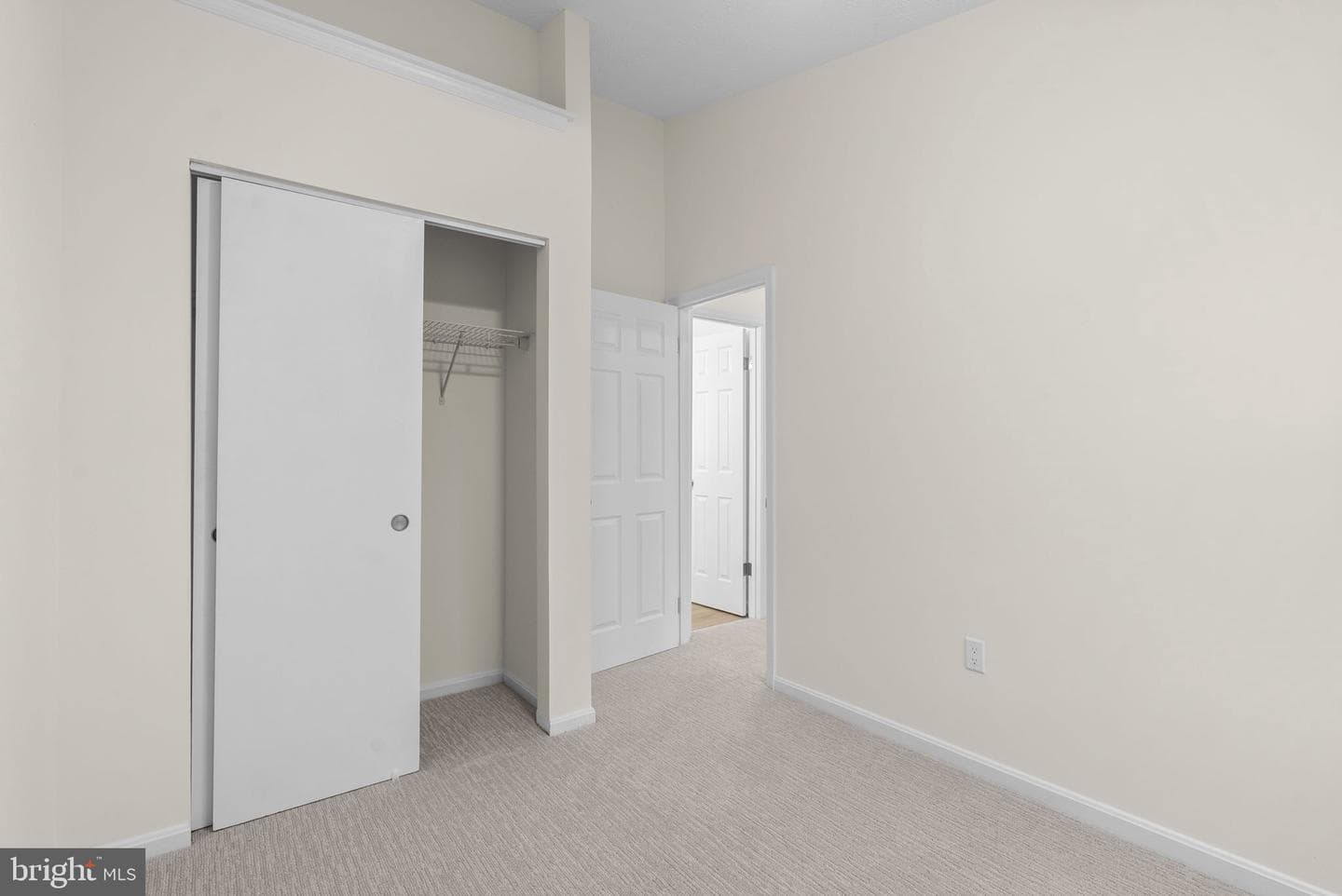 10637 Campus Way S photo 24