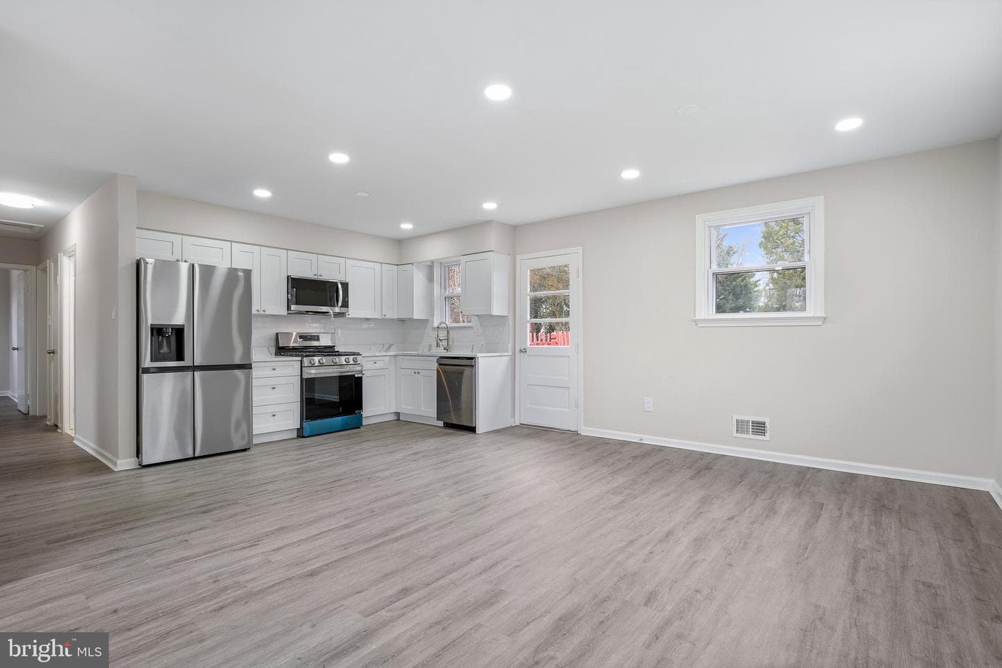 7804 Darcy Road photo 11