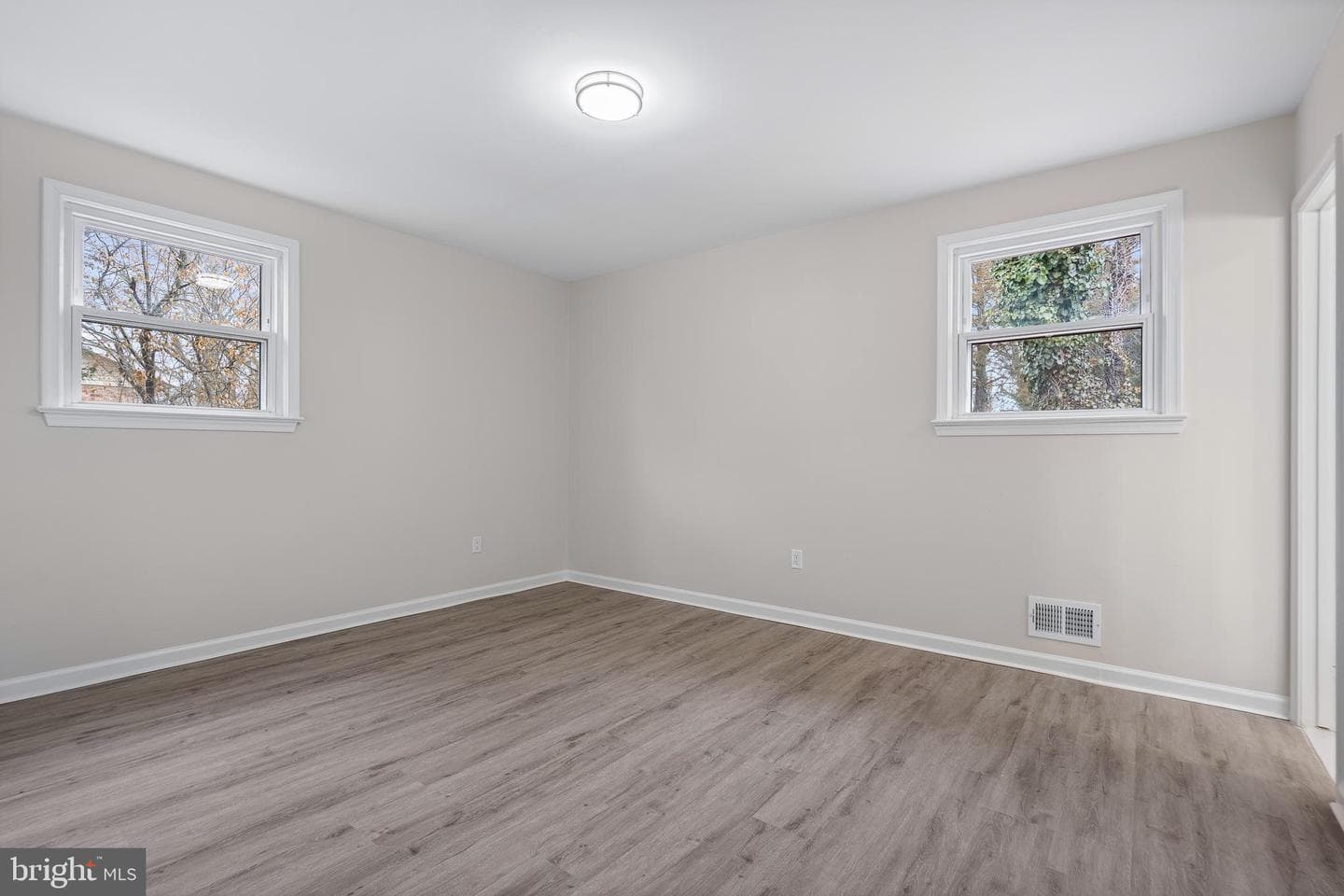 7804 Darcy Road photo 26