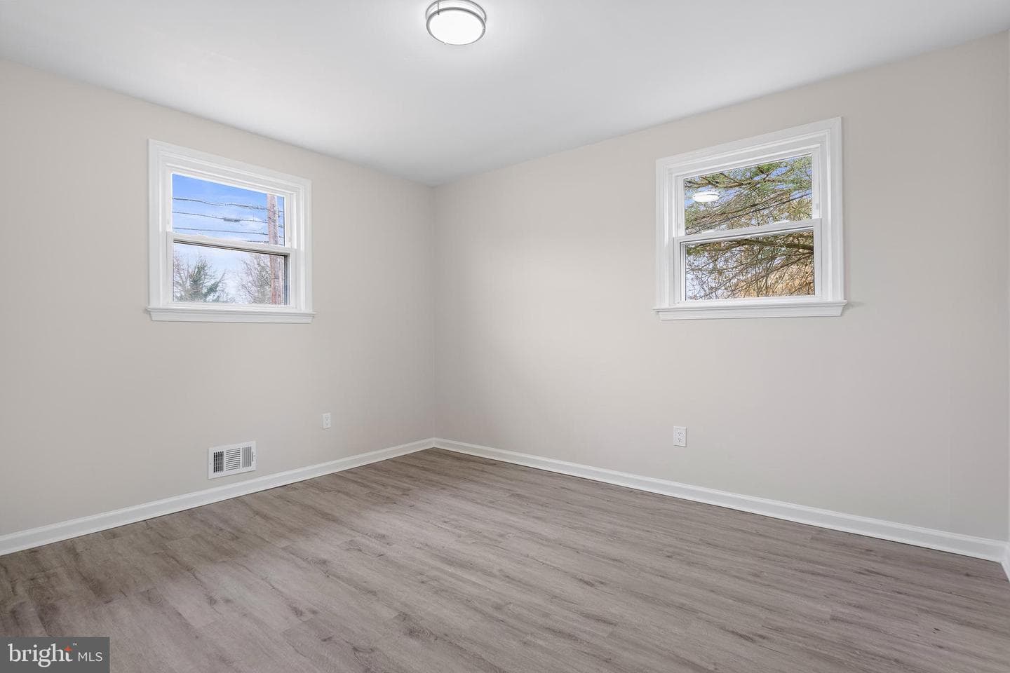 7804 Darcy Road photo 35