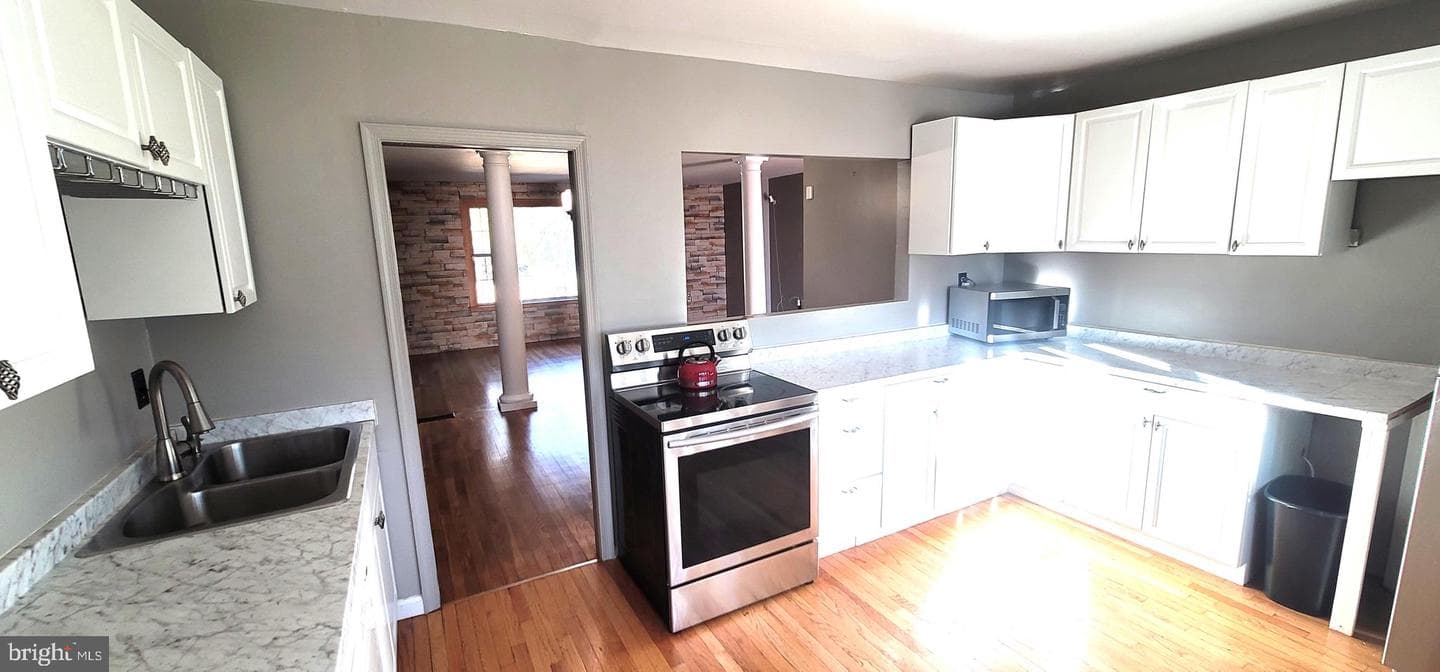 7008 Berkshire Drive photo 9