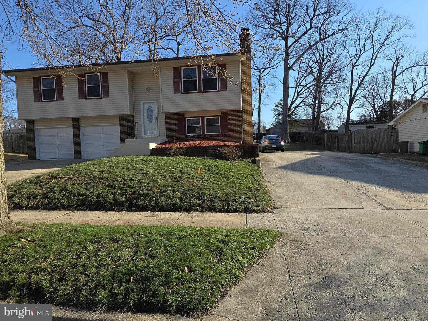 610 Potomac Valley Drive photo 2