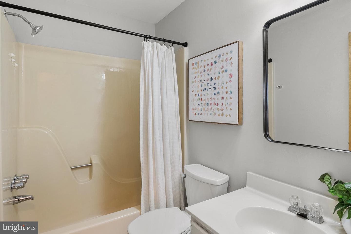 5005 Apache Street photo 17