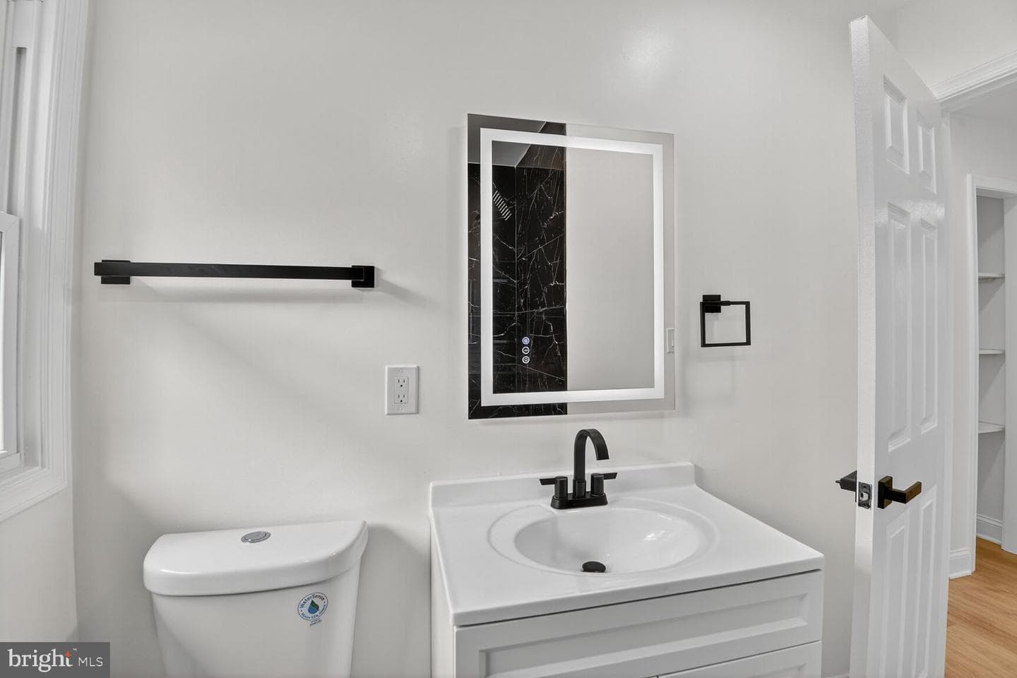 2211 Vermont Avenue photo 10