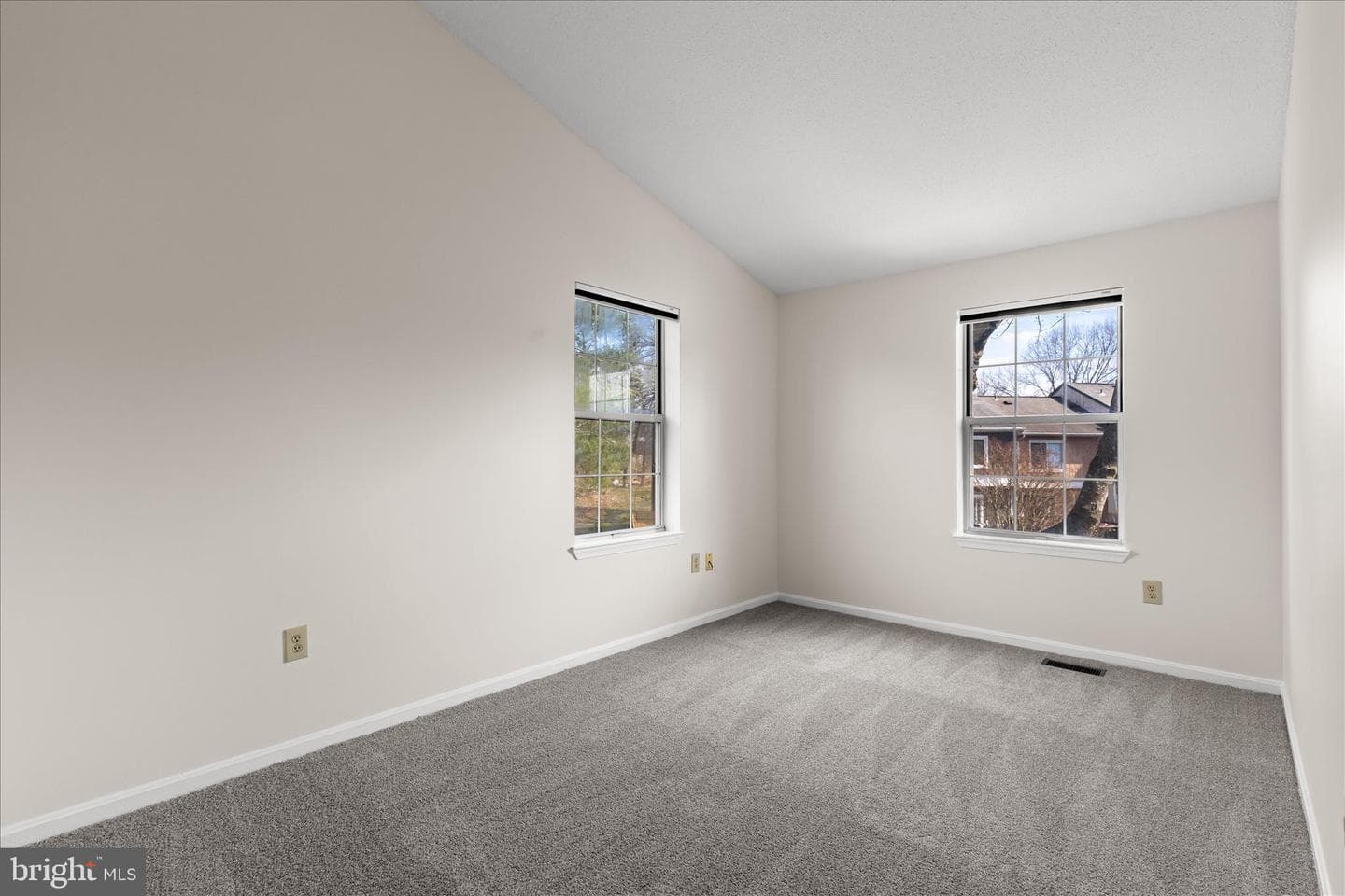 957 Saint Michaels Drive photo 23