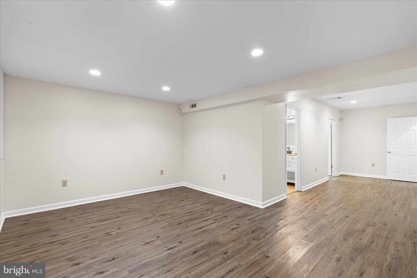 957 Saint Michaels Drive photo 29