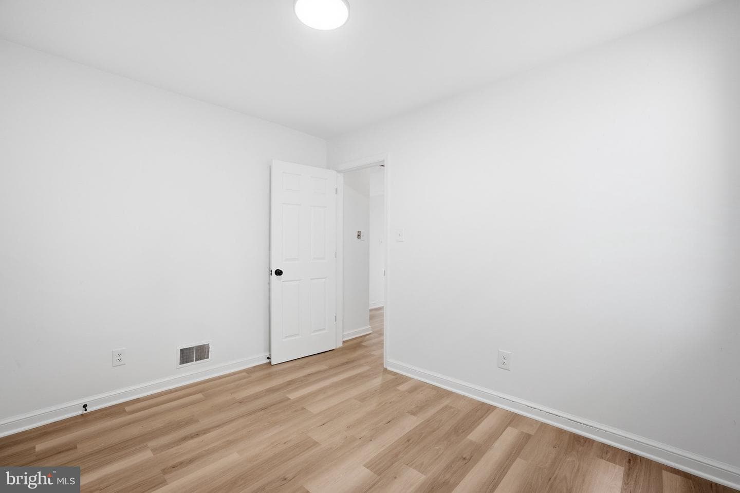 6709 Forest Hill Drive photo 18