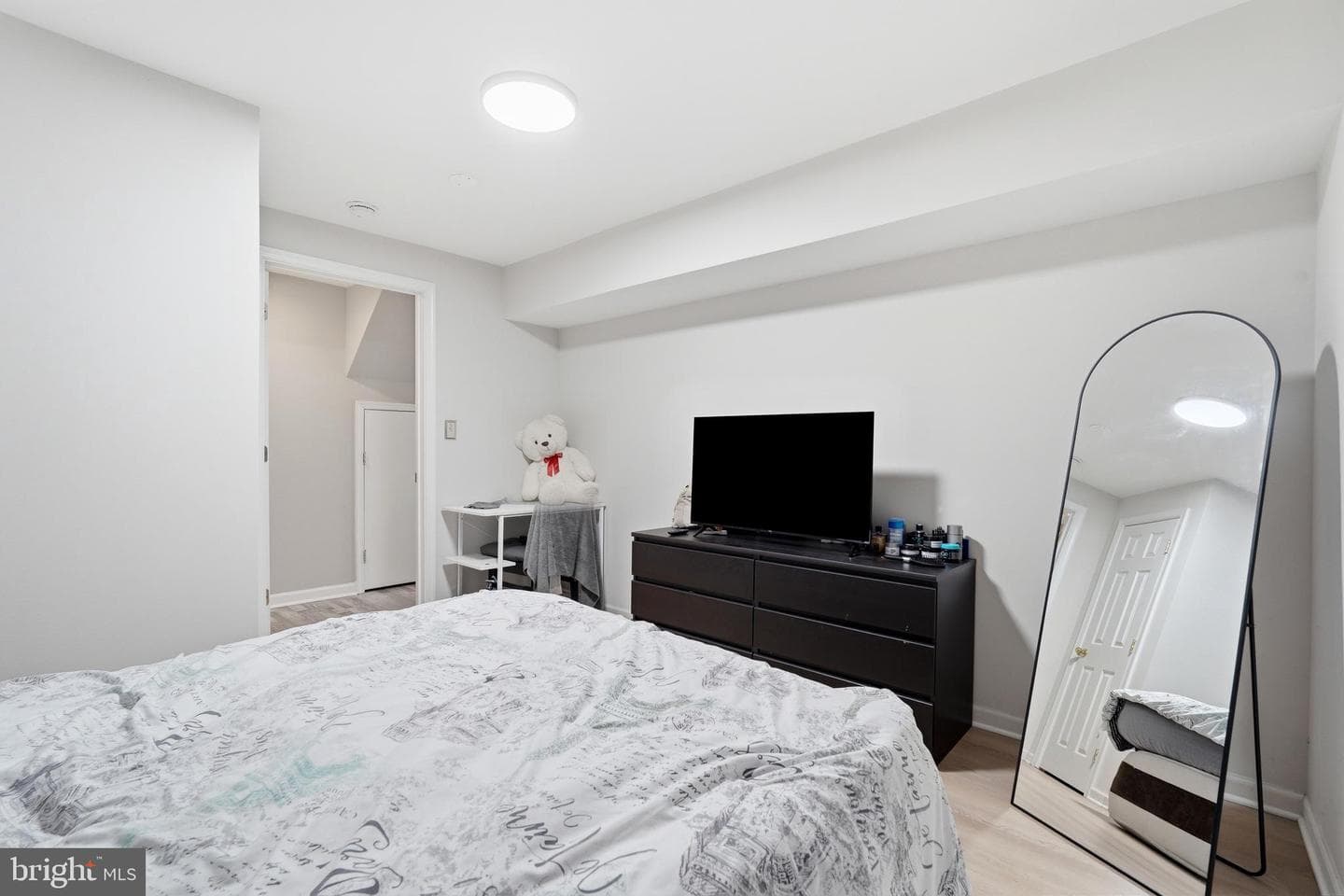 2923 North Grove photo 31