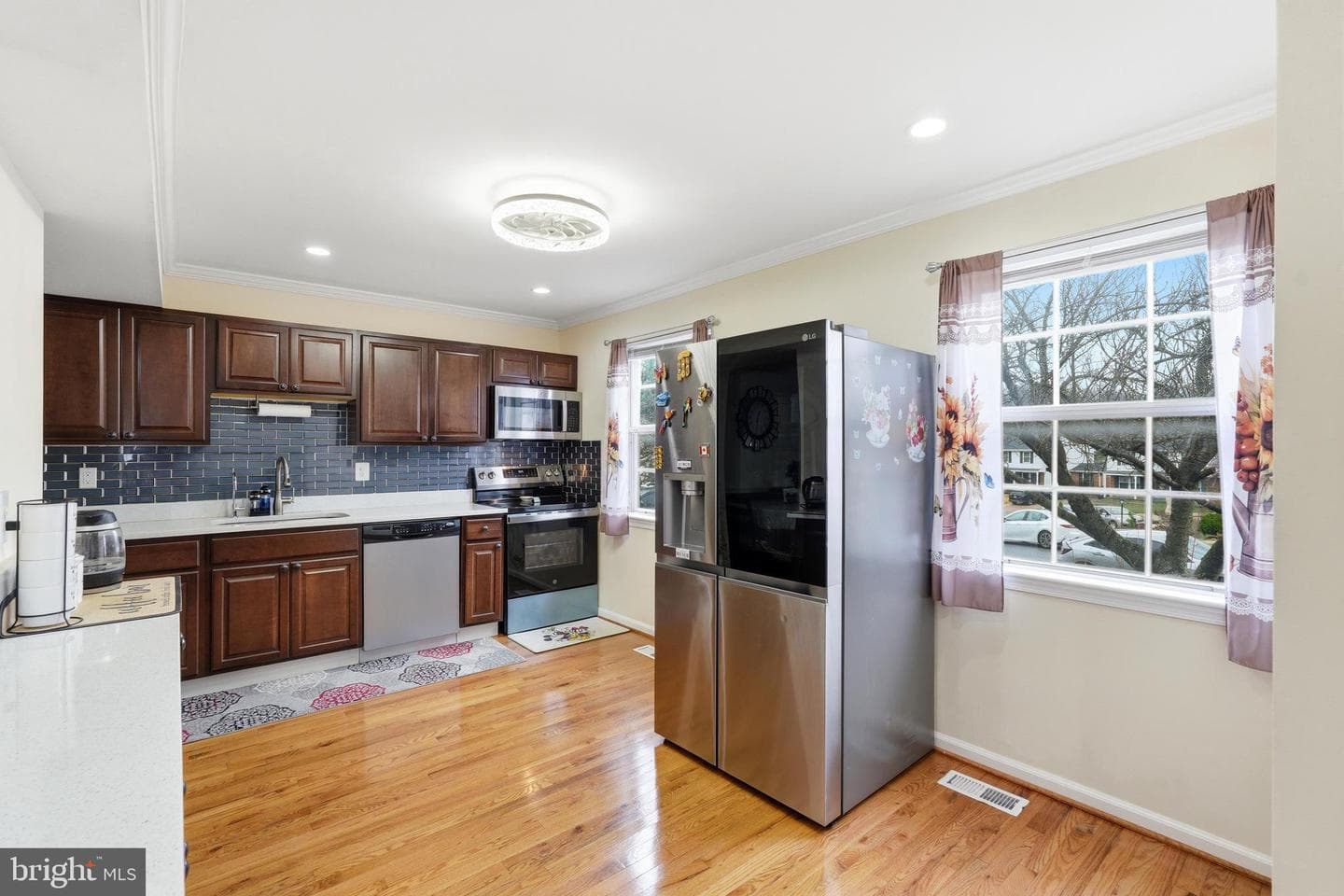 2923 North Grove photo 7