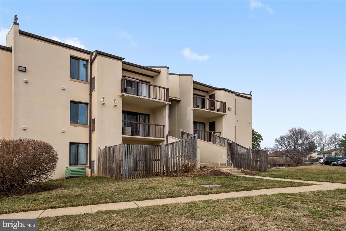 10119 Prince Place #301-2c photo 3