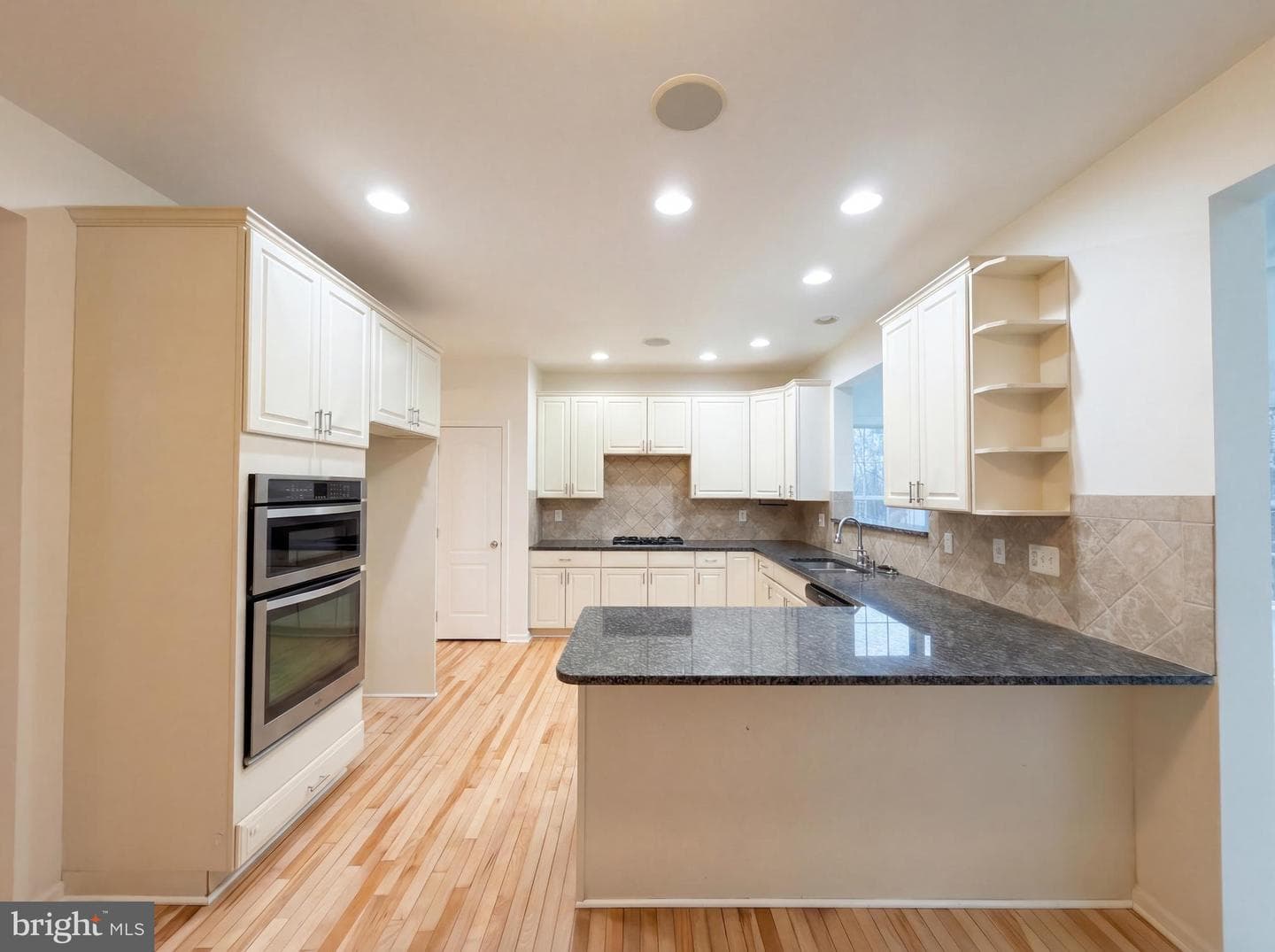 4012 Bridle Ridge Road photo 2