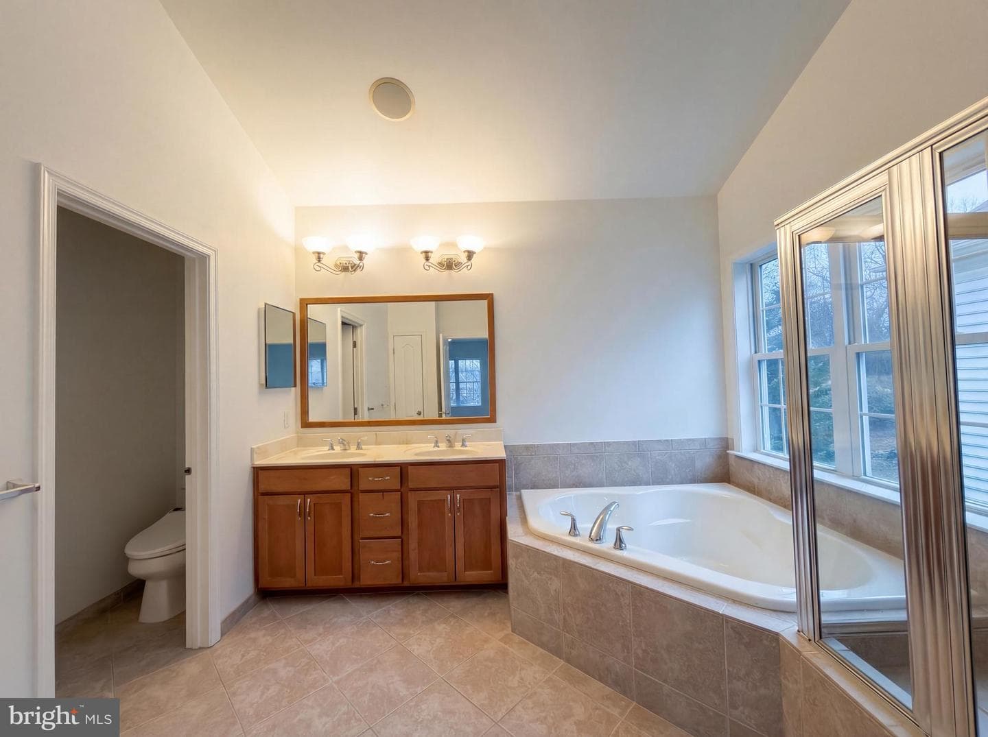 4012 Bridle Ridge Road photo 6