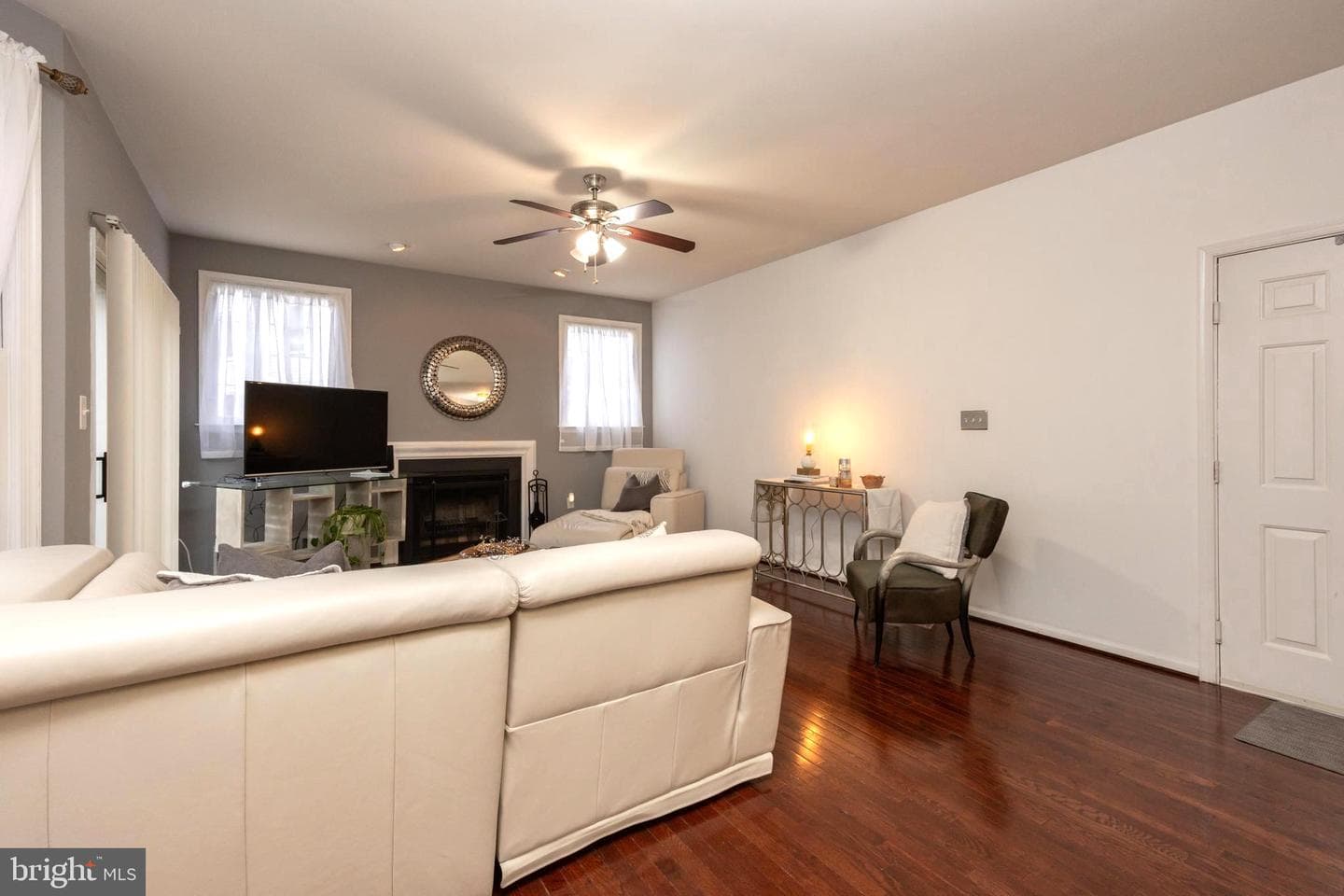 16000 Pennsbury Drive photo 17