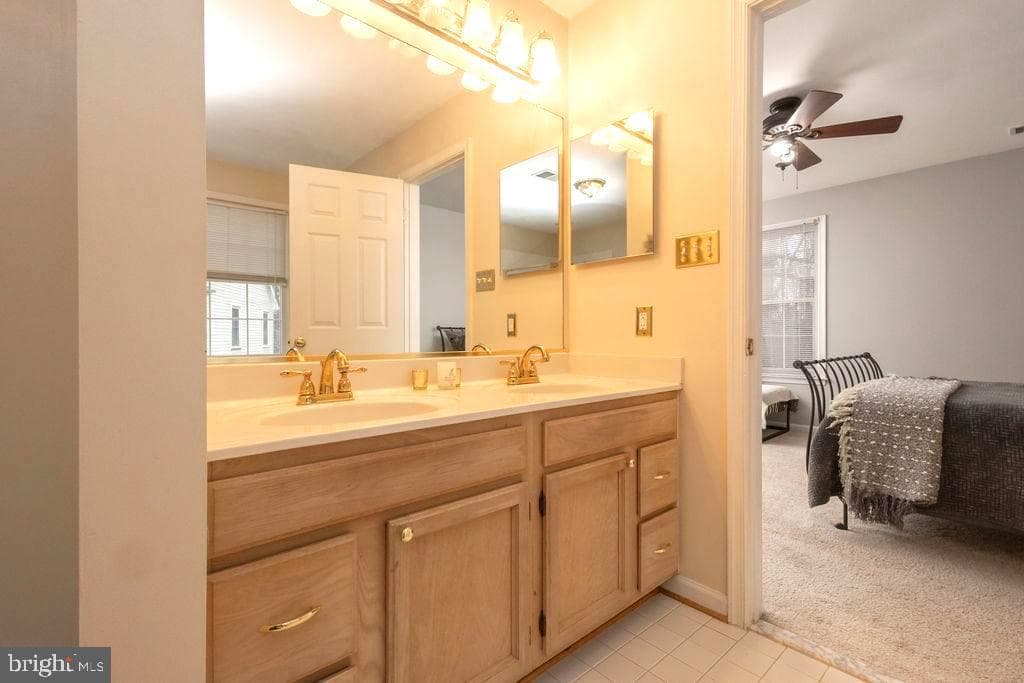 16000 Pennsbury Drive photo 22