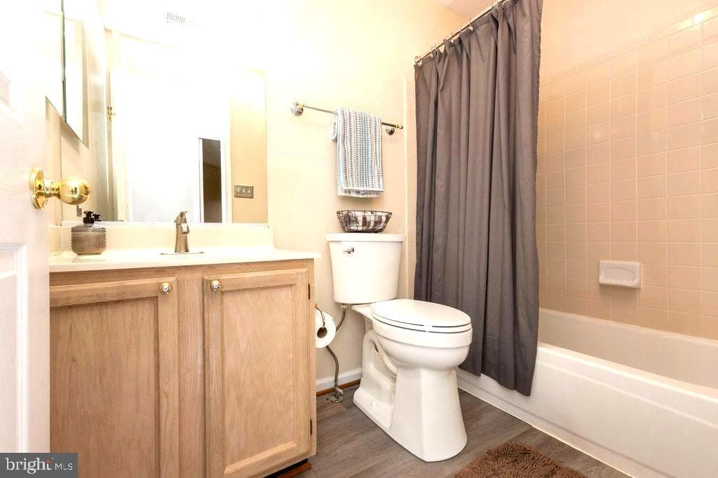 16000 Pennsbury Drive photo 30