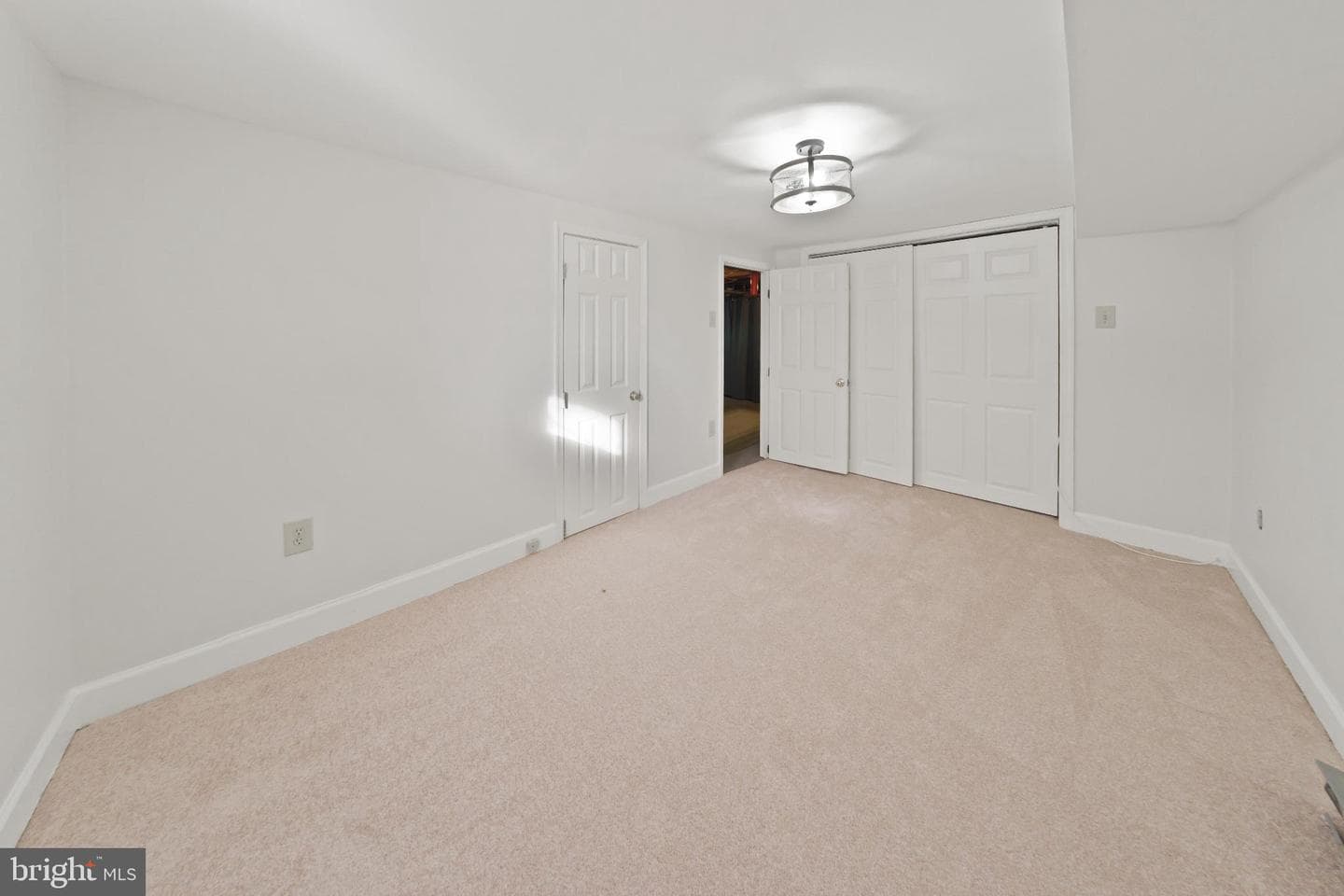 4302 Sheridan Street photo 40