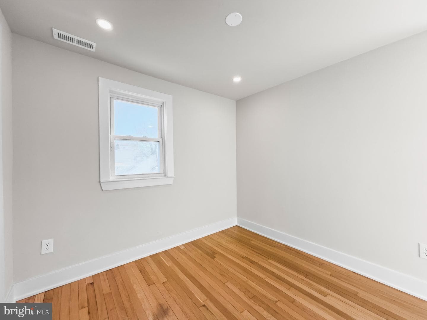 4633 Eastern Avenue photo 25