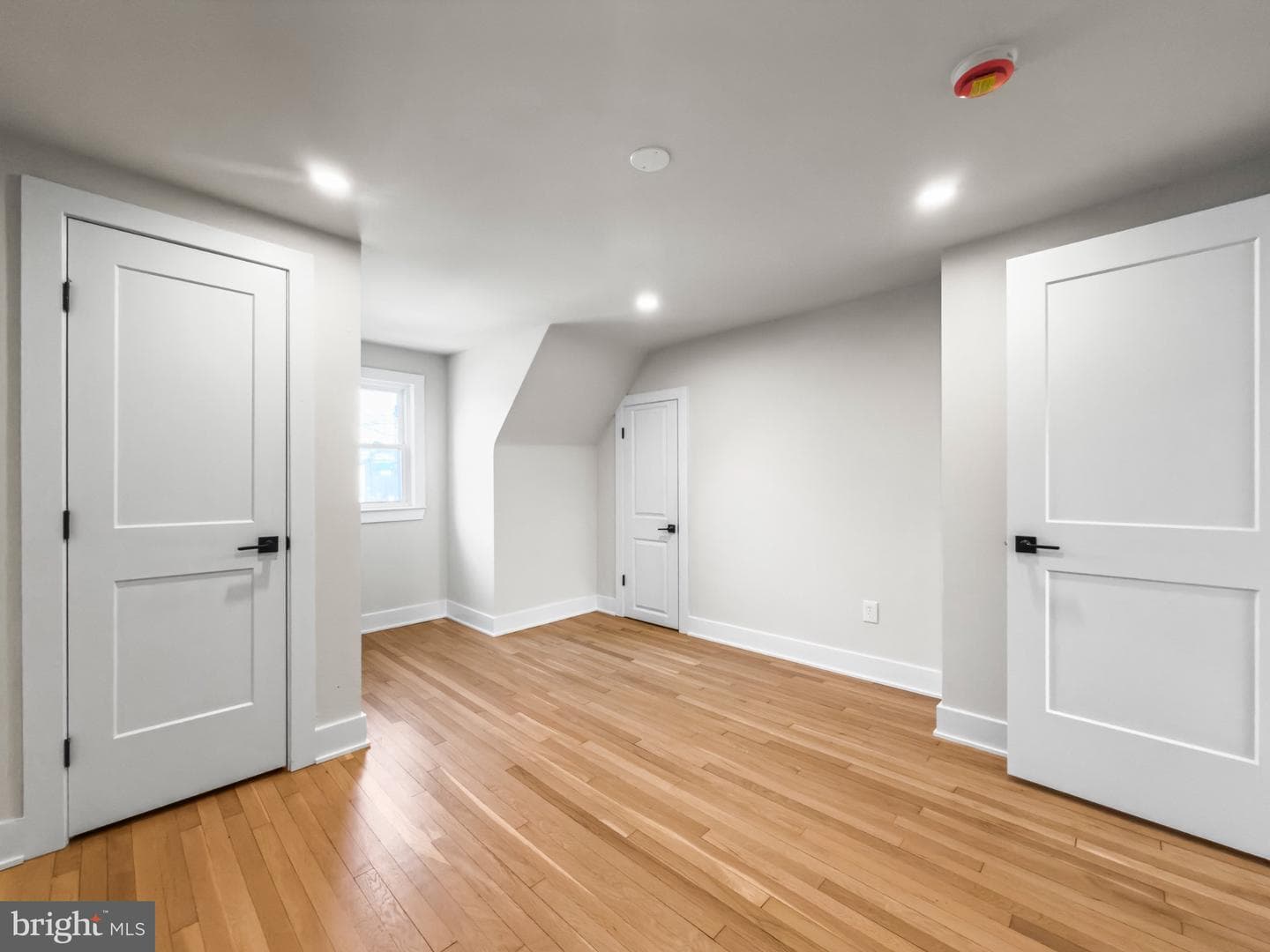 4633 Eastern Avenue photo 29
