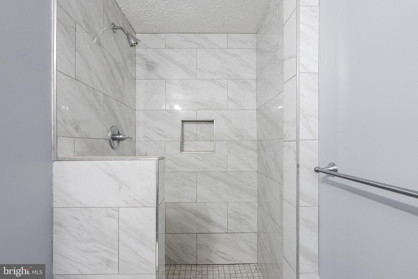 506 Rosier Road photo 32