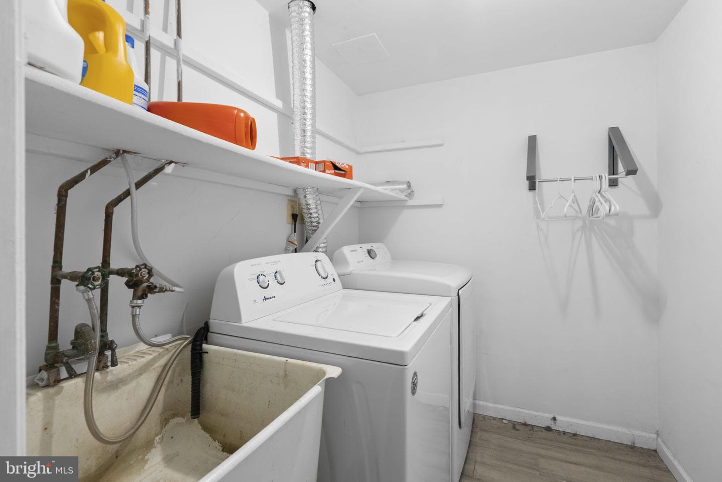 506 Rosier Road photo 34