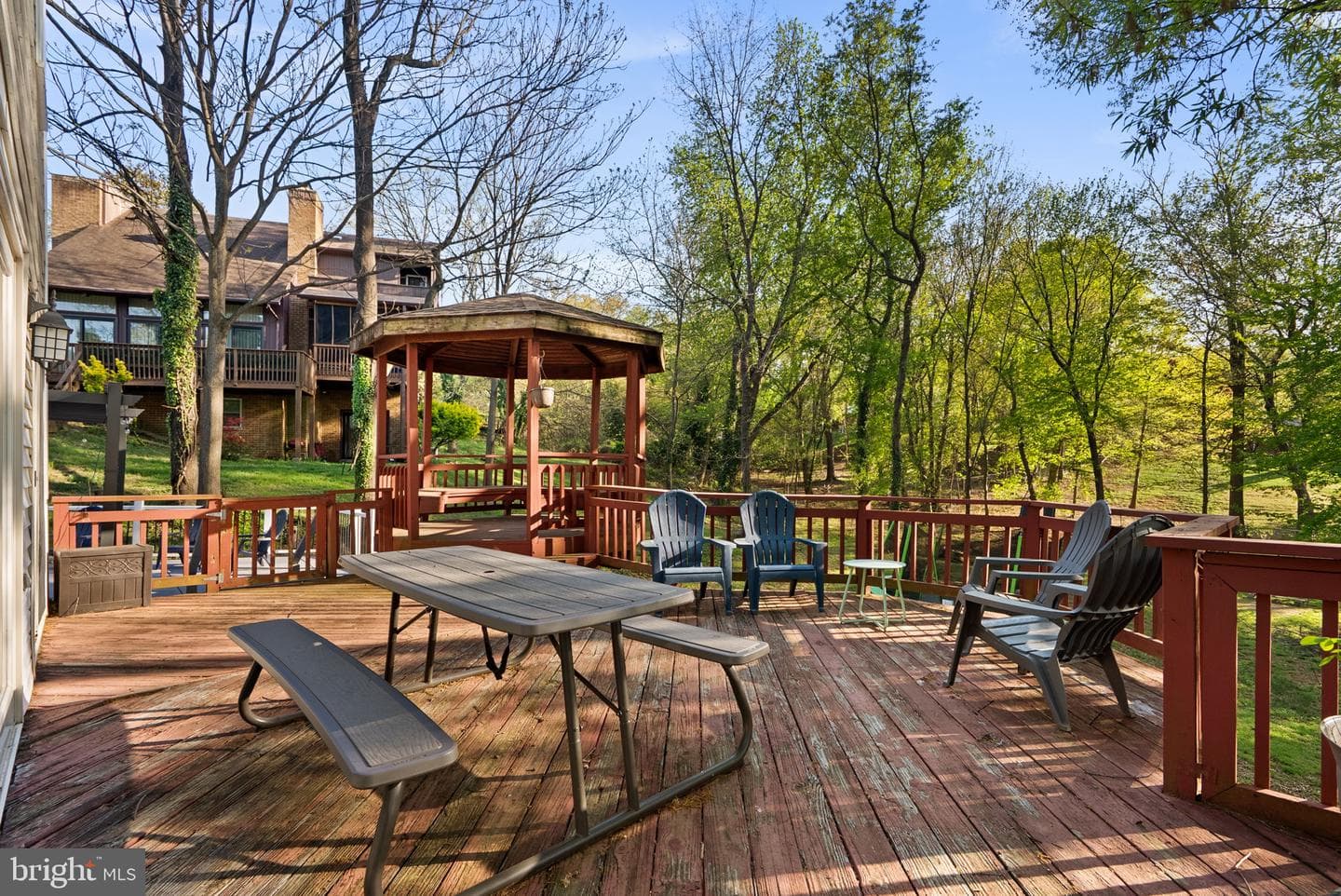 506 Rosier Road photo 37