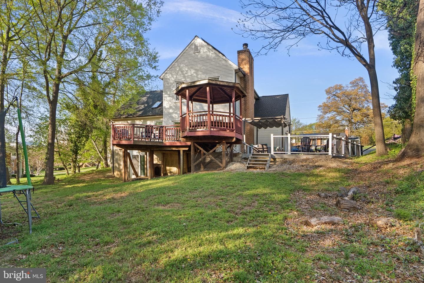 506 Rosier Road photo 40