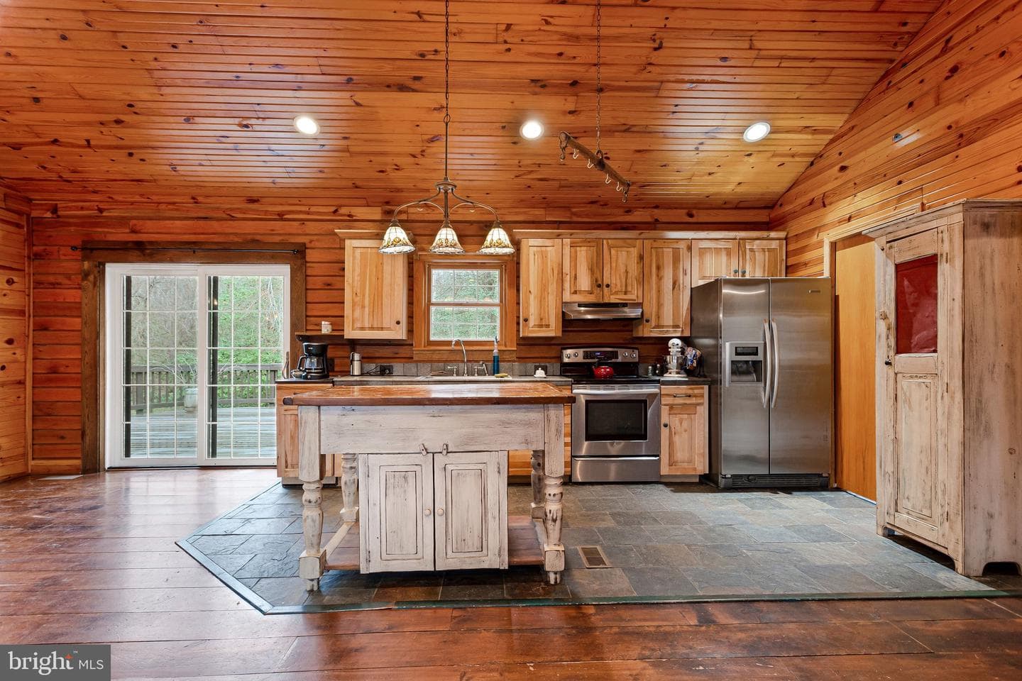 18304 Cedarville Road photo 5