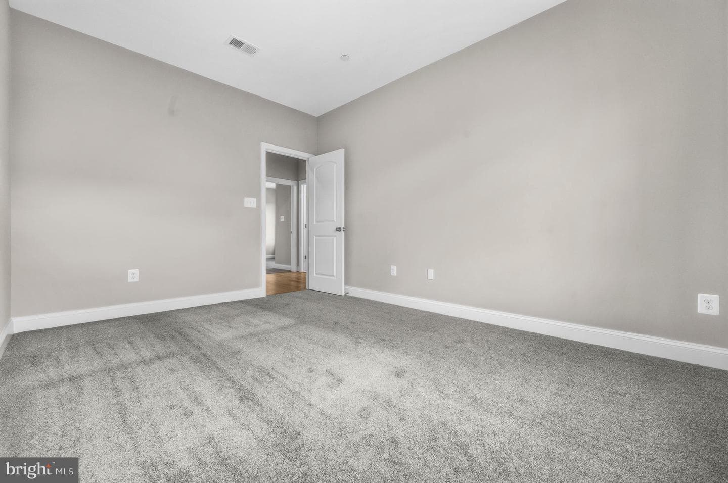 5807 Beecher Street photo 35