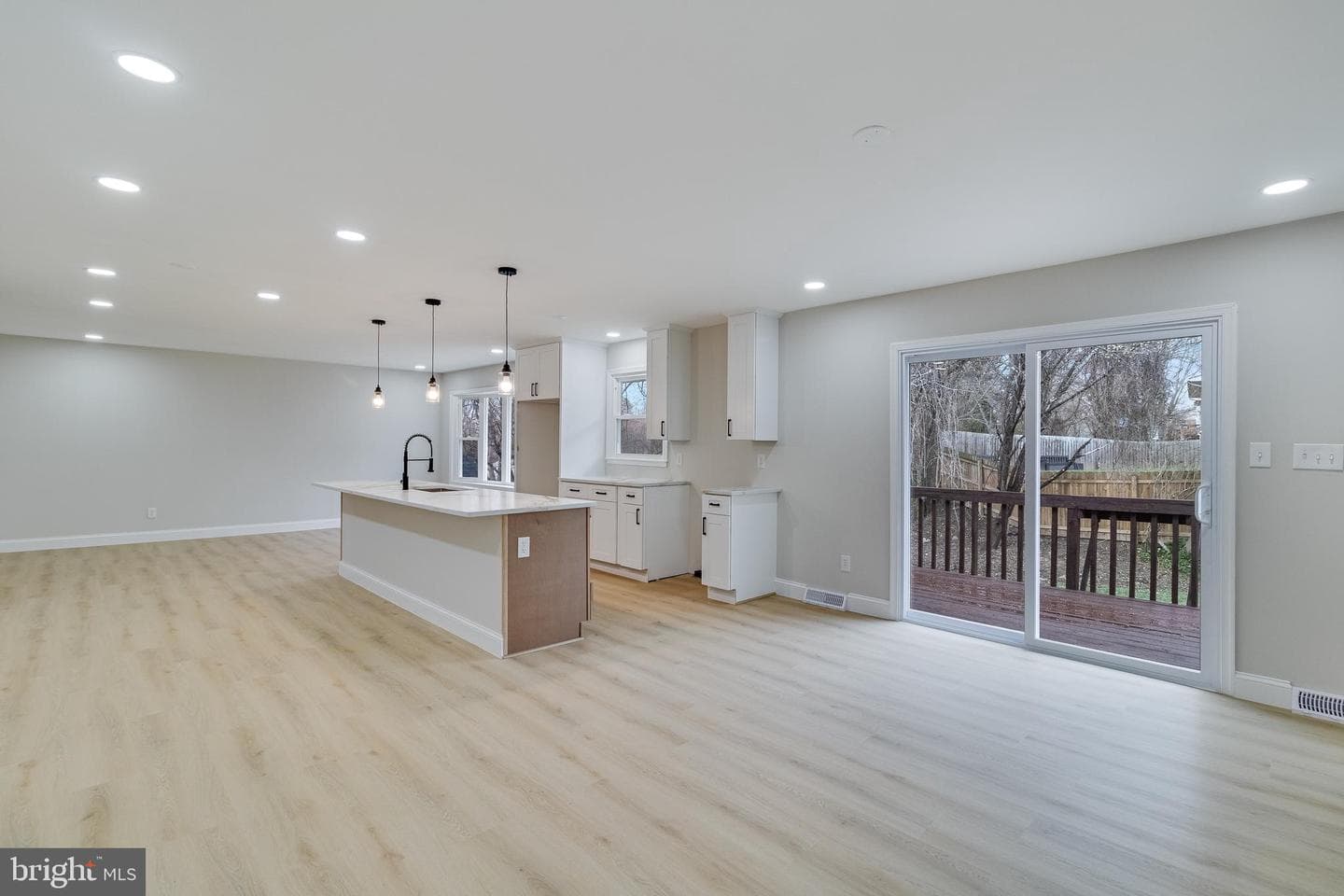 11006 Tyrone Drive photo 10