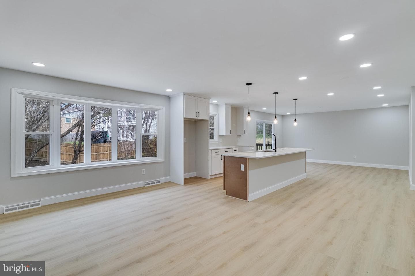 11006 Tyrone Drive photo 4