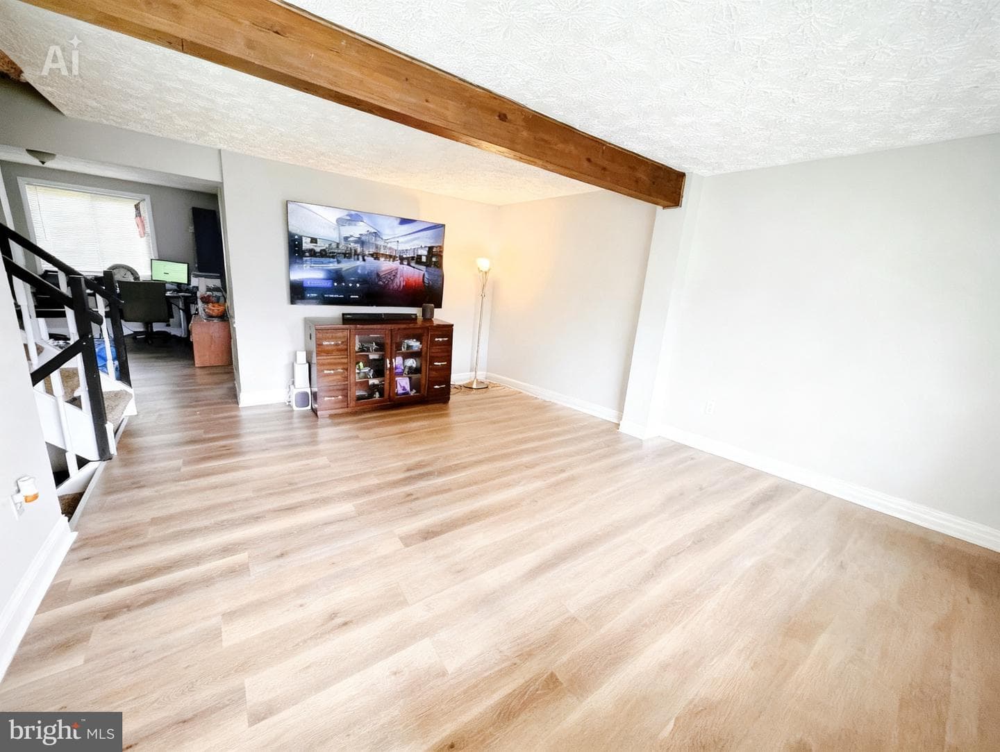 700 Avanti Place photo 4
