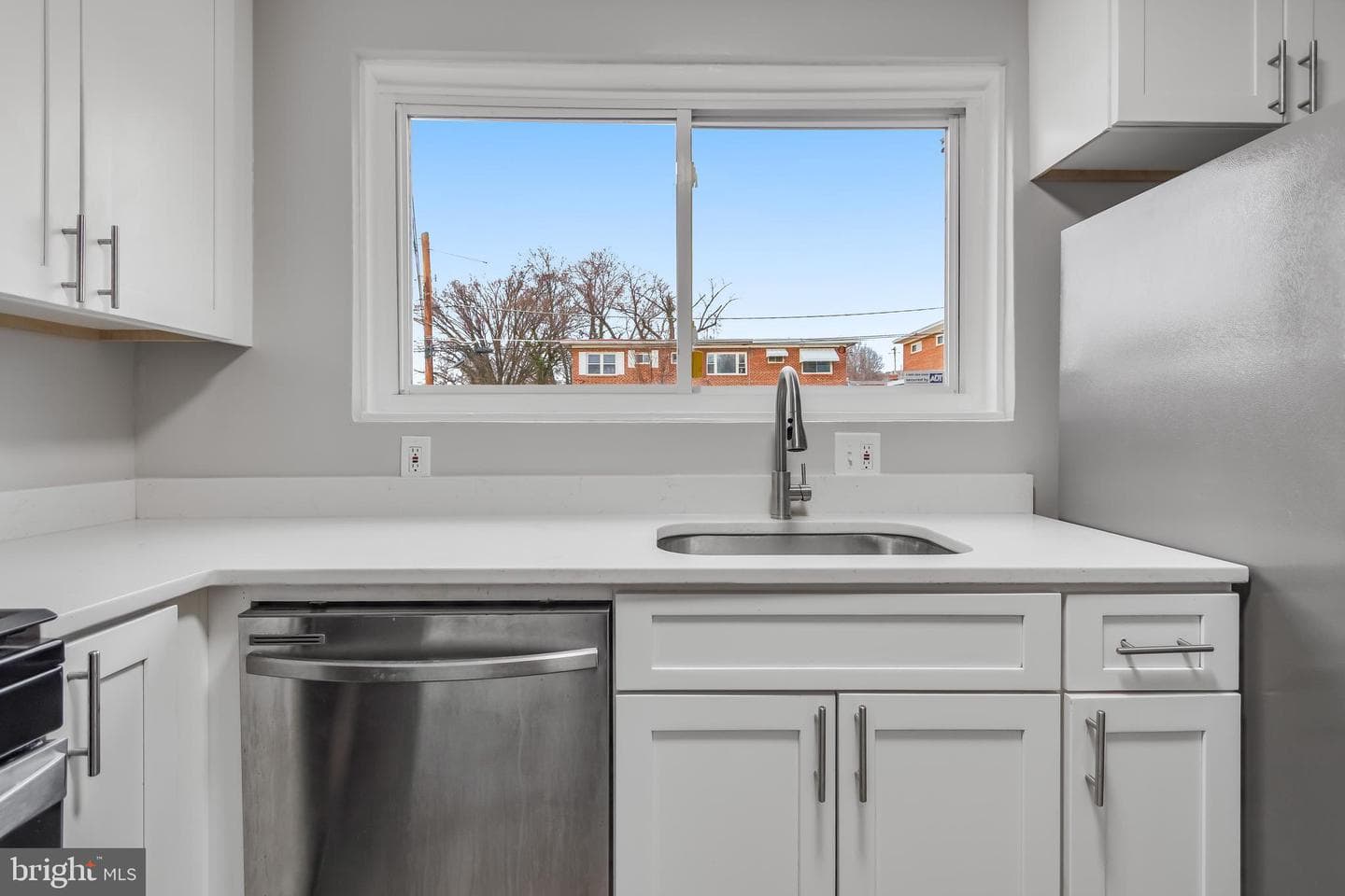5005 Roseld Court photo 4