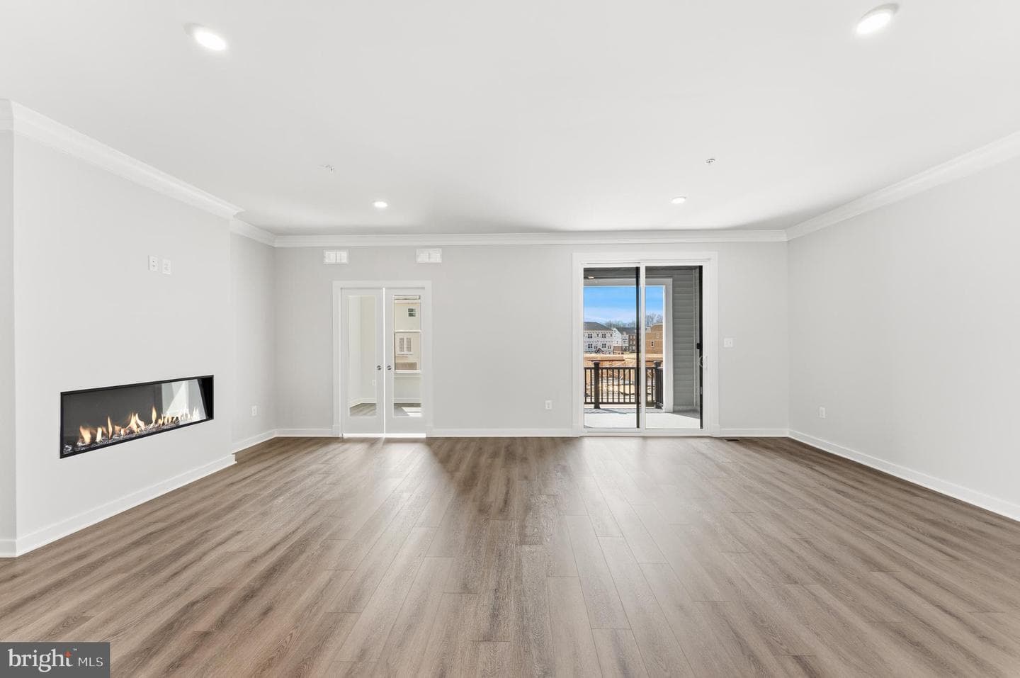 125 Summit Point Boulevard #13-J photo 5